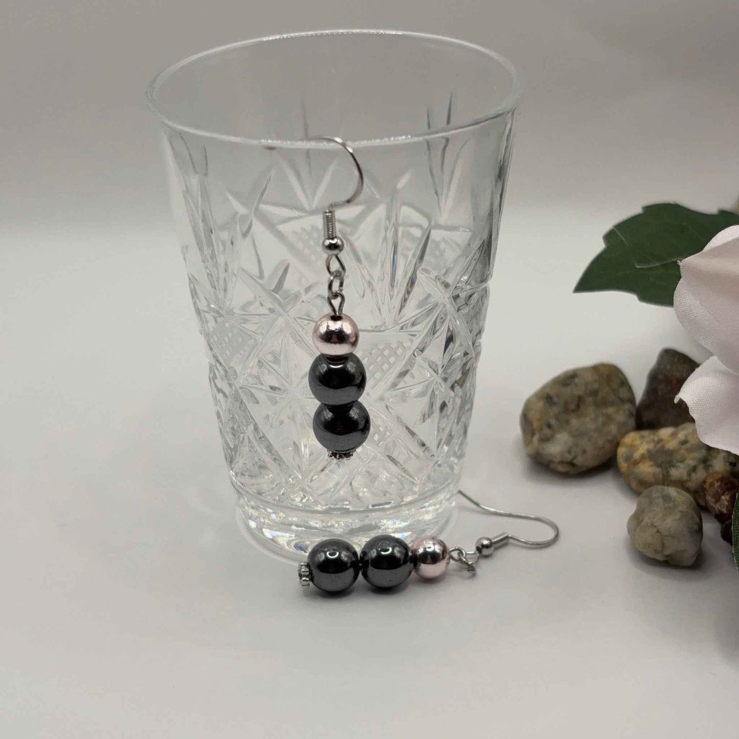 TRIO Hematiitti Korvakorut - Kolmen Pallon Malli 5cm