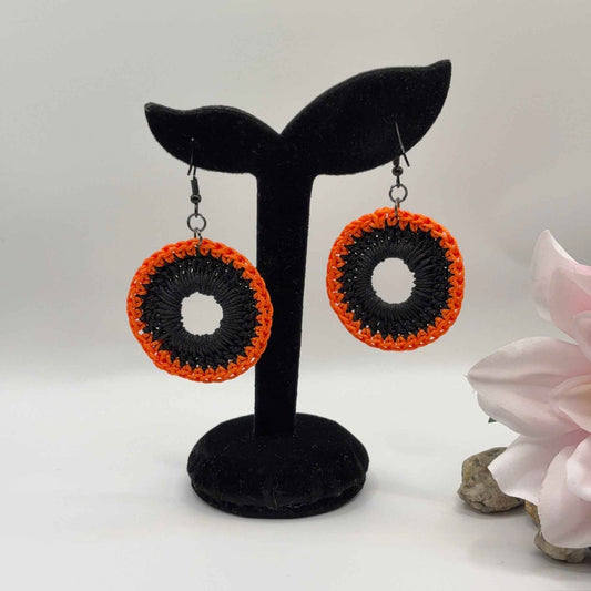 ORANGE & BLACK - Virkatut Korvakorut Nailonlangasta